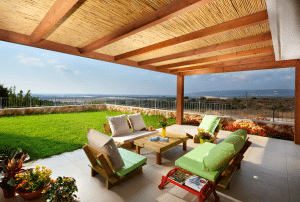 למה לבחור פרגולה מעץ של עץ ועצה &ndash; המדריך המקצועי לתכנון ובנייה נכונה