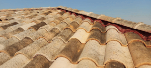 החלפת רעפים – כך עושים זאת נכון